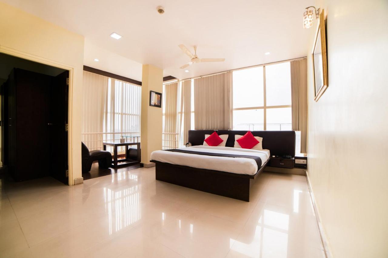Super Capital O Raaga Grand Hotel Hyderabad Luaran gambar