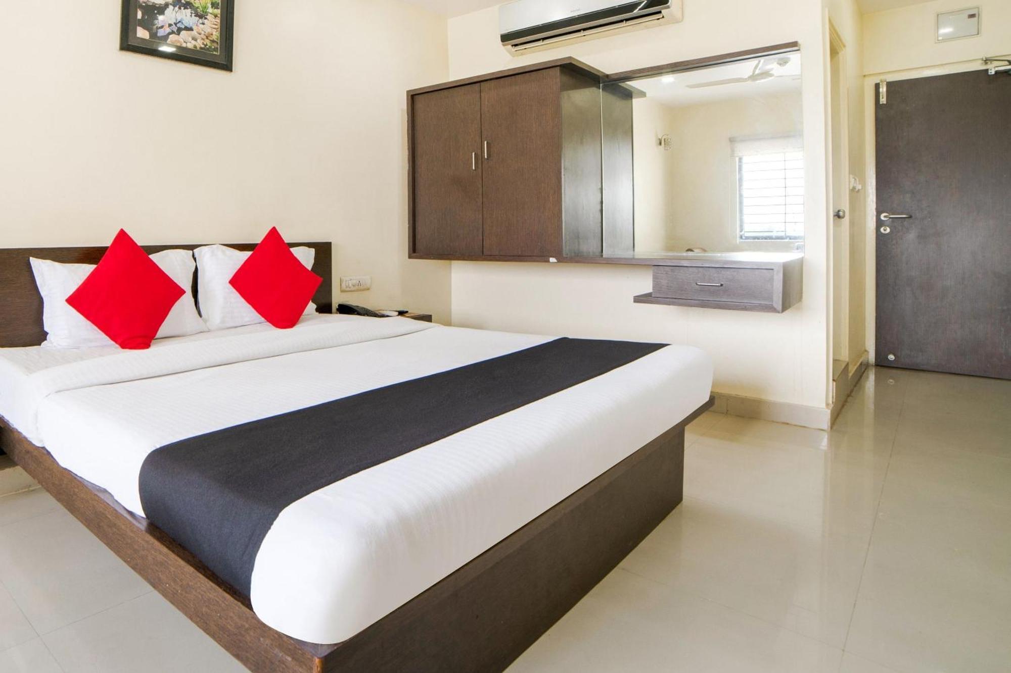 Super Capital O Raaga Grand Hotel Hyderabad Luaran gambar
