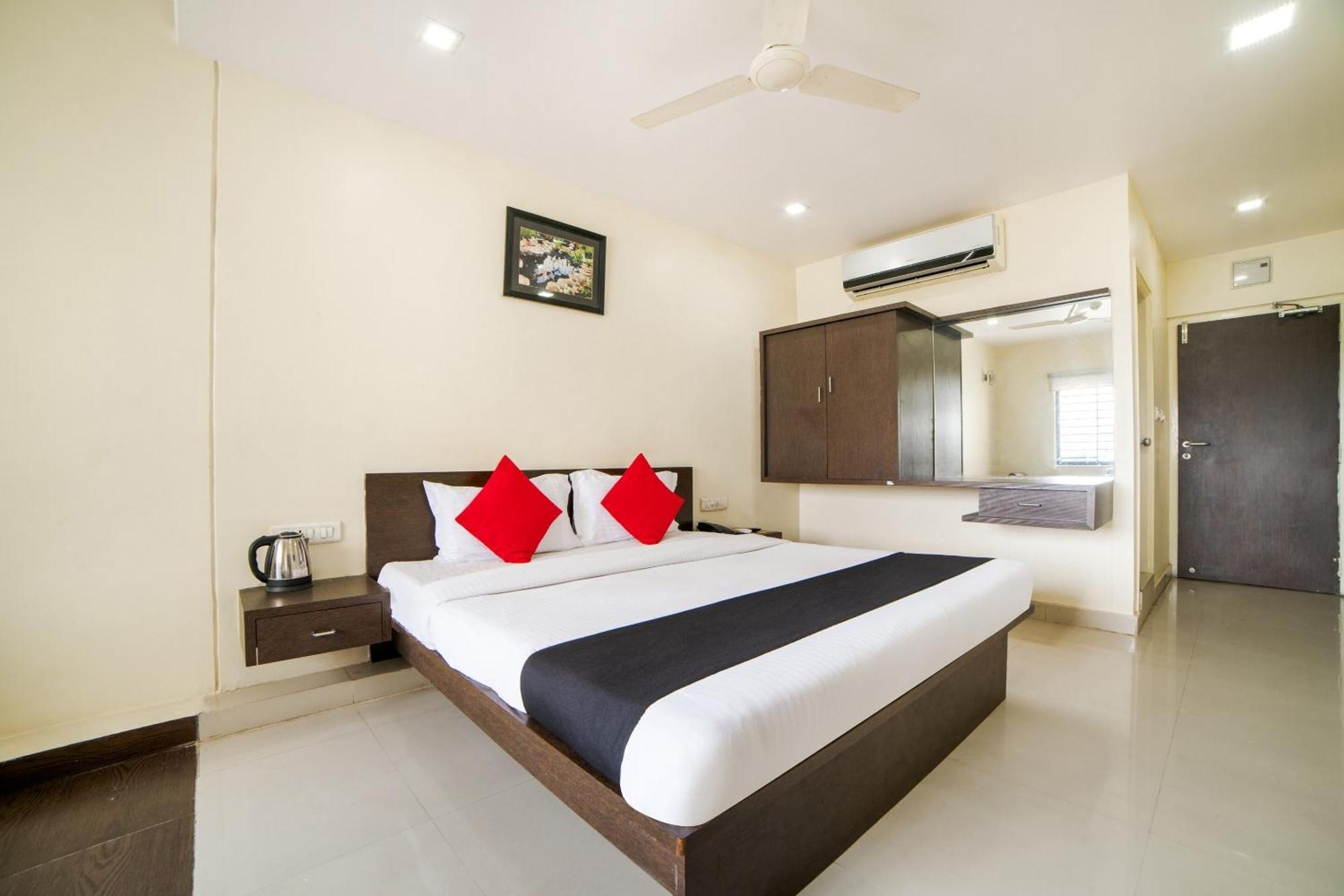 Super Capital O Raaga Grand Hotel Hyderabad Luaran gambar