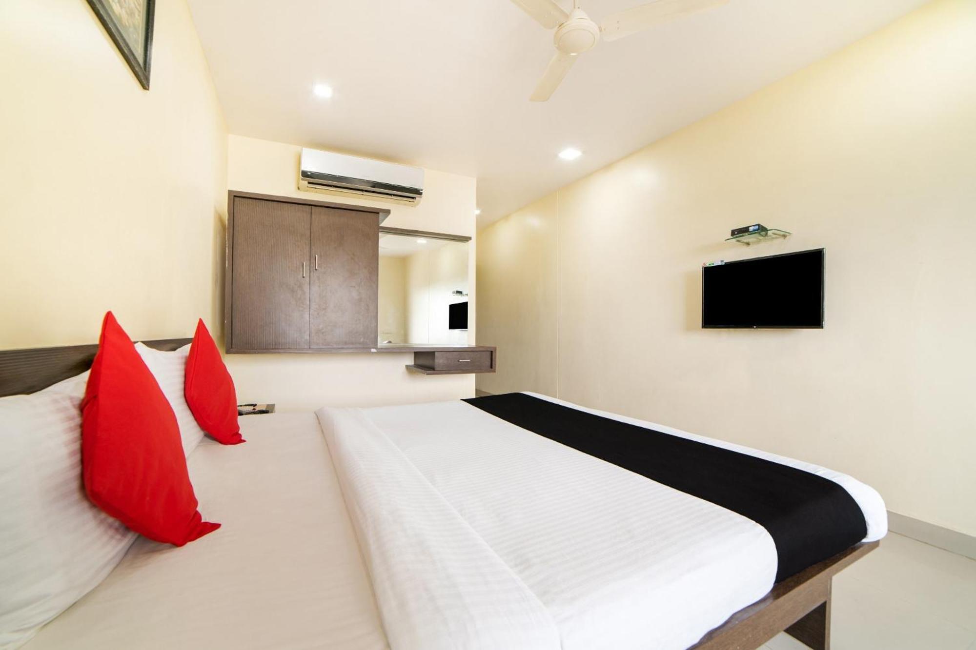 Super Capital O Raaga Grand Hotel Hyderabad Luaran gambar